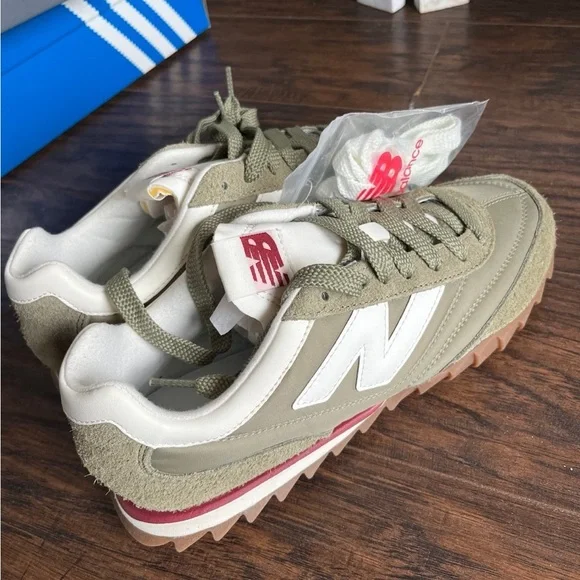 New Balance RC30 Olive Green Size 8.5 (URC30BB) NWT